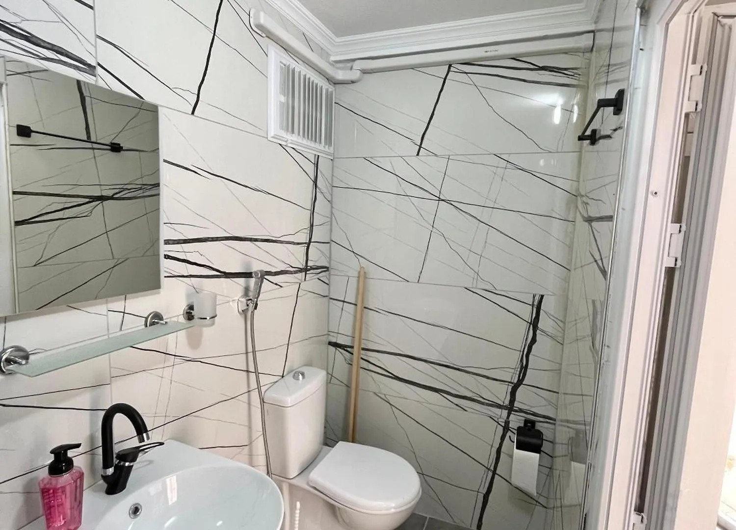 דירה Yali Apart Hotel