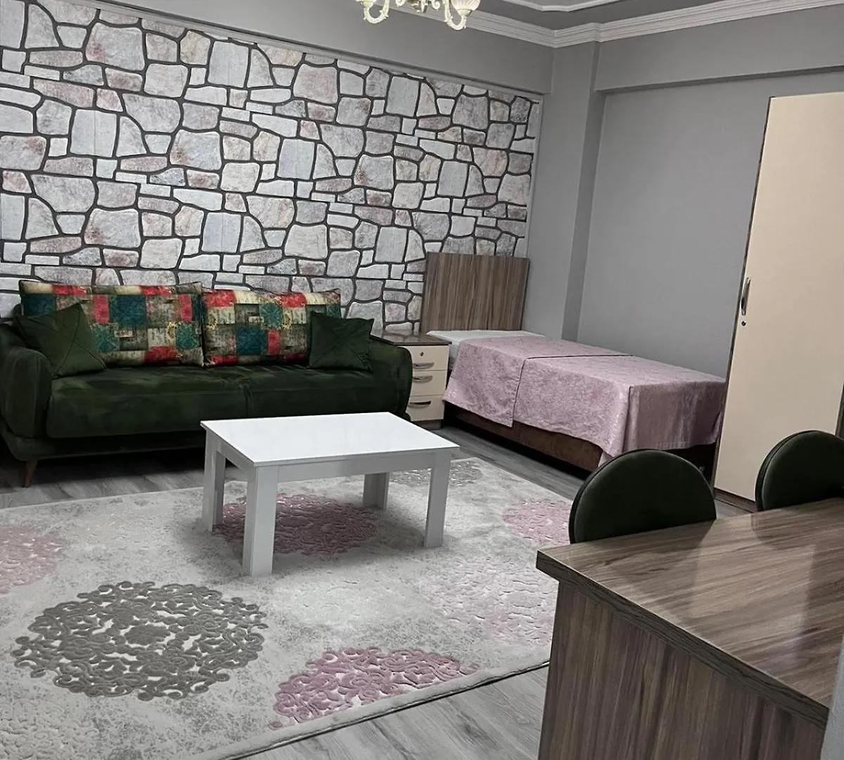 Yali Apart Hotel 0*, טראבזון